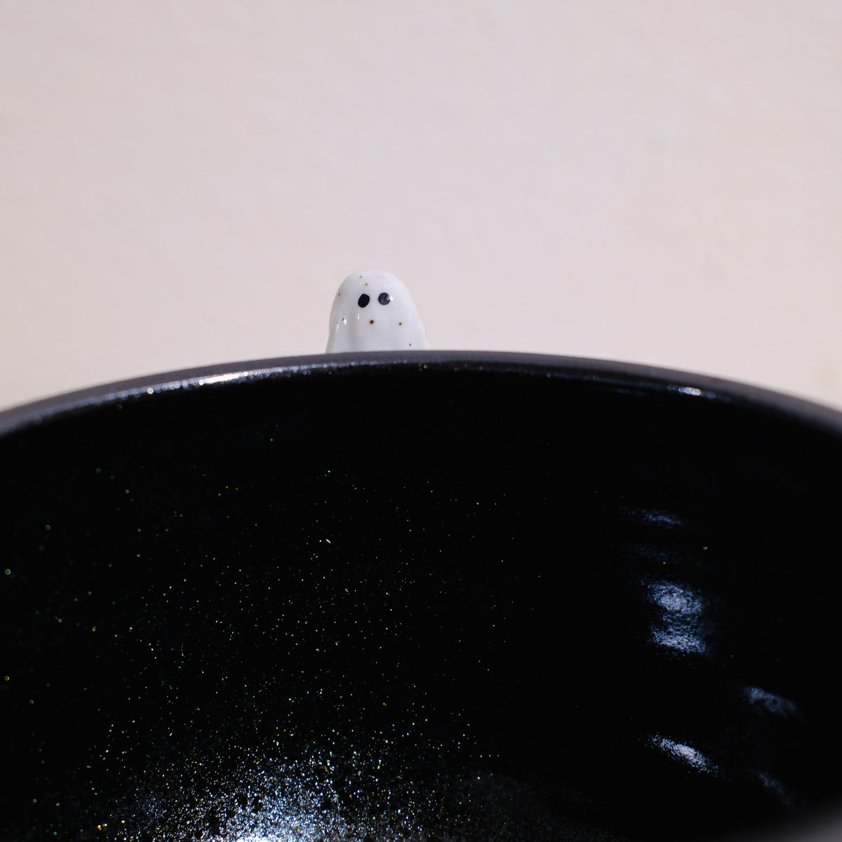 Peak-a-ghost Mug